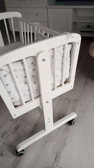 Kołyska, łóżeczko drewniane