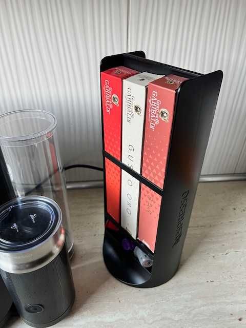 ekspres do kawy ciśnieniowy Krups  Nespresso Expert   z zapasem kawy