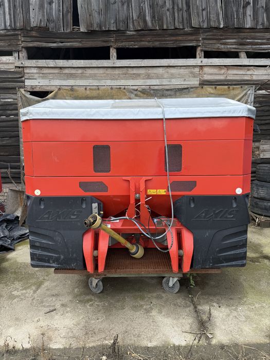 Rozsiewacz nawozów Kuhn Axis 30.1