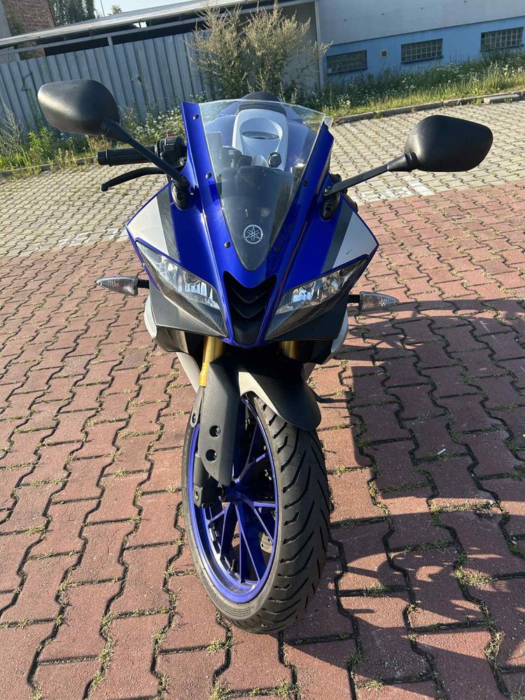 Yamaha yzf r125