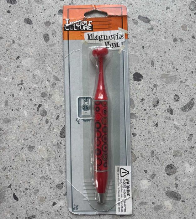 Długopis magnetyczny na lodówkę lub tablicę