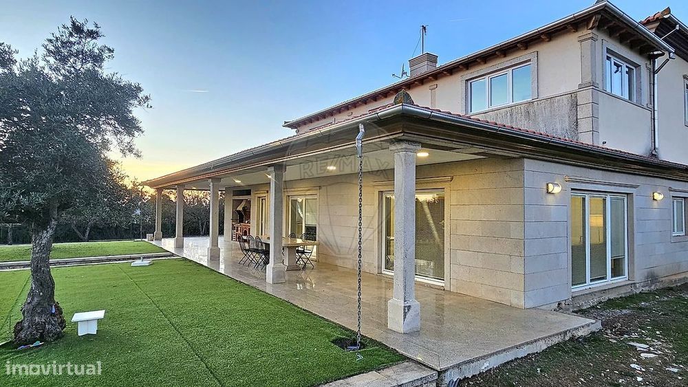 Moradia T5 para venda