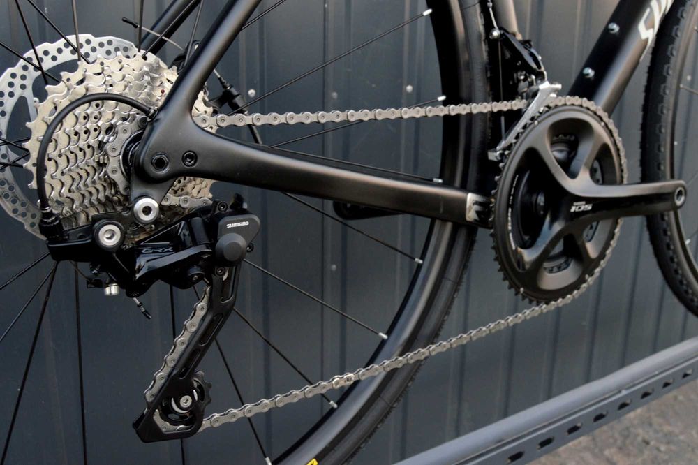 Komfortowy z amortyzatorem SPECIALIZED ROUBAIX 56 DISC GRX 105 szosa