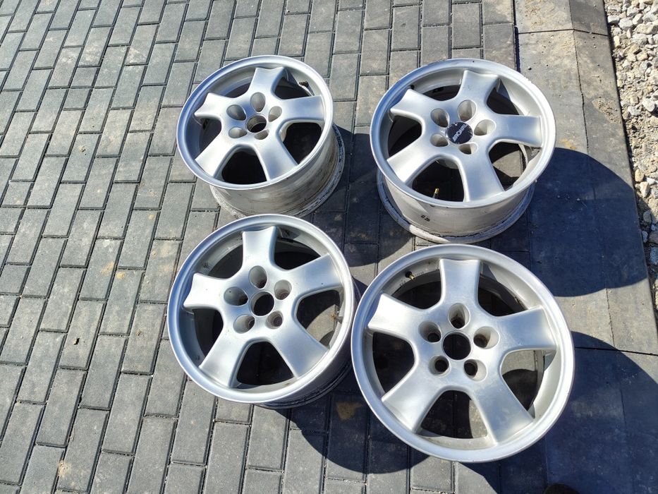 Alufelgi r 16 ładny stan 5x112 VW volkswagen audi skoda