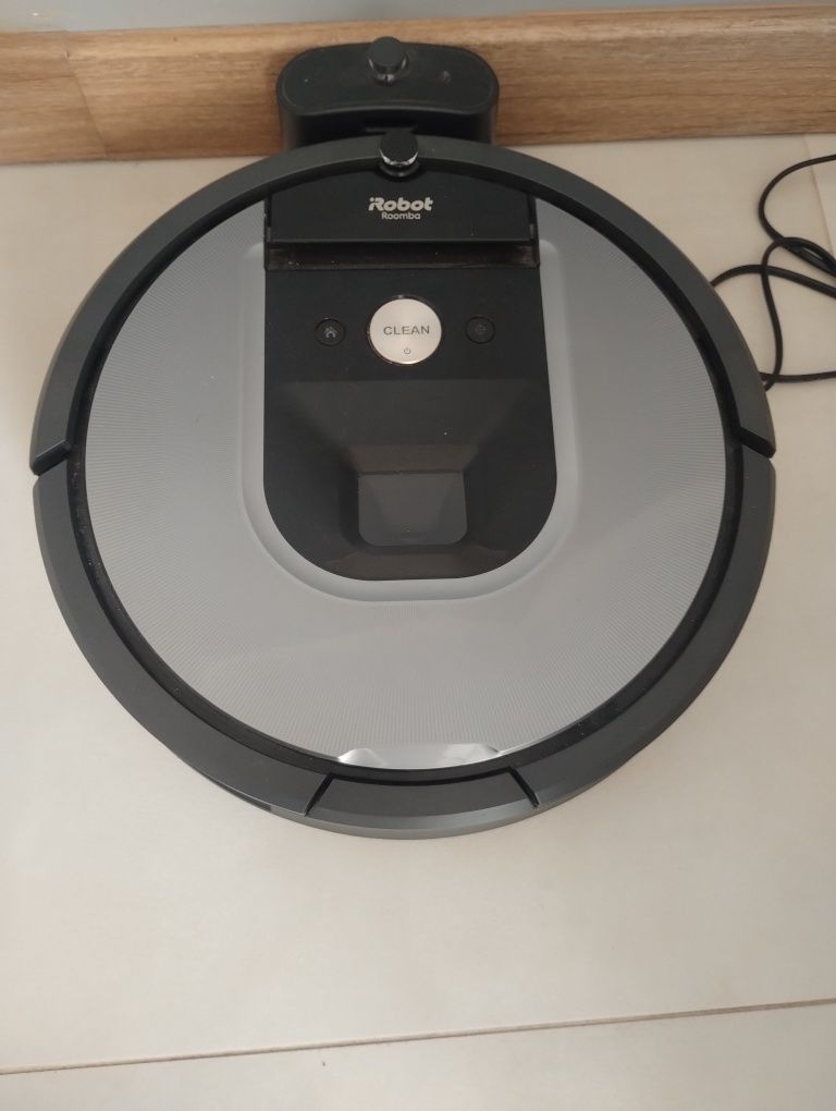 iRobot Roomba 975