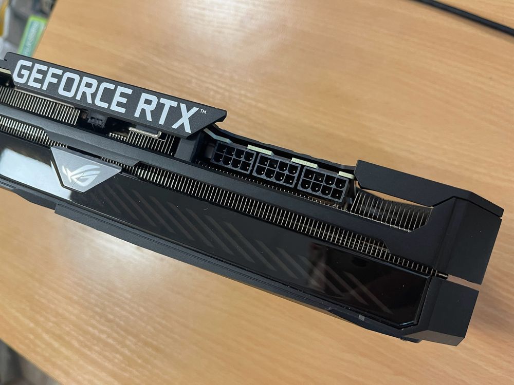 Топова відеокарта Asus ROG Strix RTX3080ti 12гб
