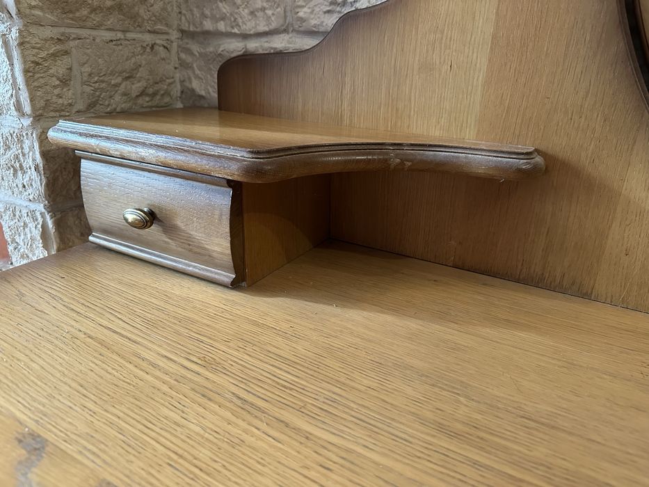 Stylowa sypialnia z drewna dąb