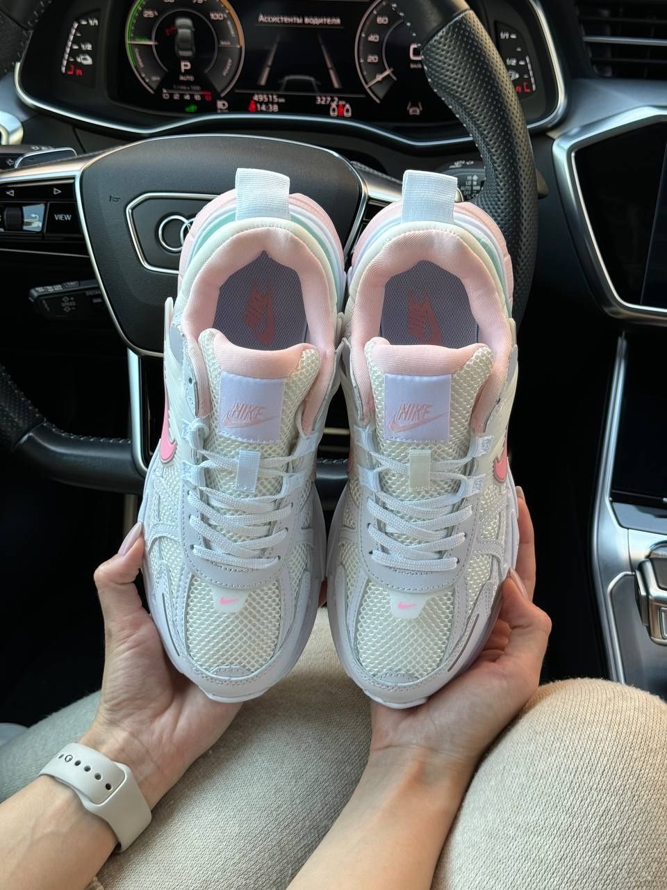 Женские кроссовки Nike Runtekk WMNS White Pink 37-41 найк кросівки