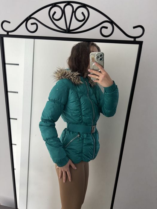 Kurtka pikowana piękny kolor z paskiem H&M