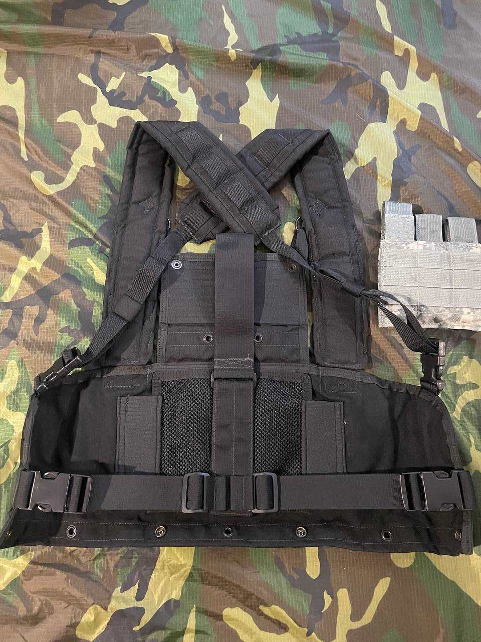 Разгрузка Eagle Industries Black Rhodesian Recon Vest Chest Rig RRV