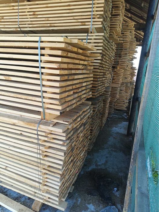 Обрізна столярна дошка крокви опалубка дошка на дах рейка брус балка