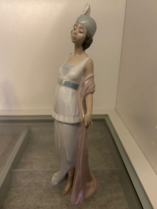 Lladró - Dama del manton 5788