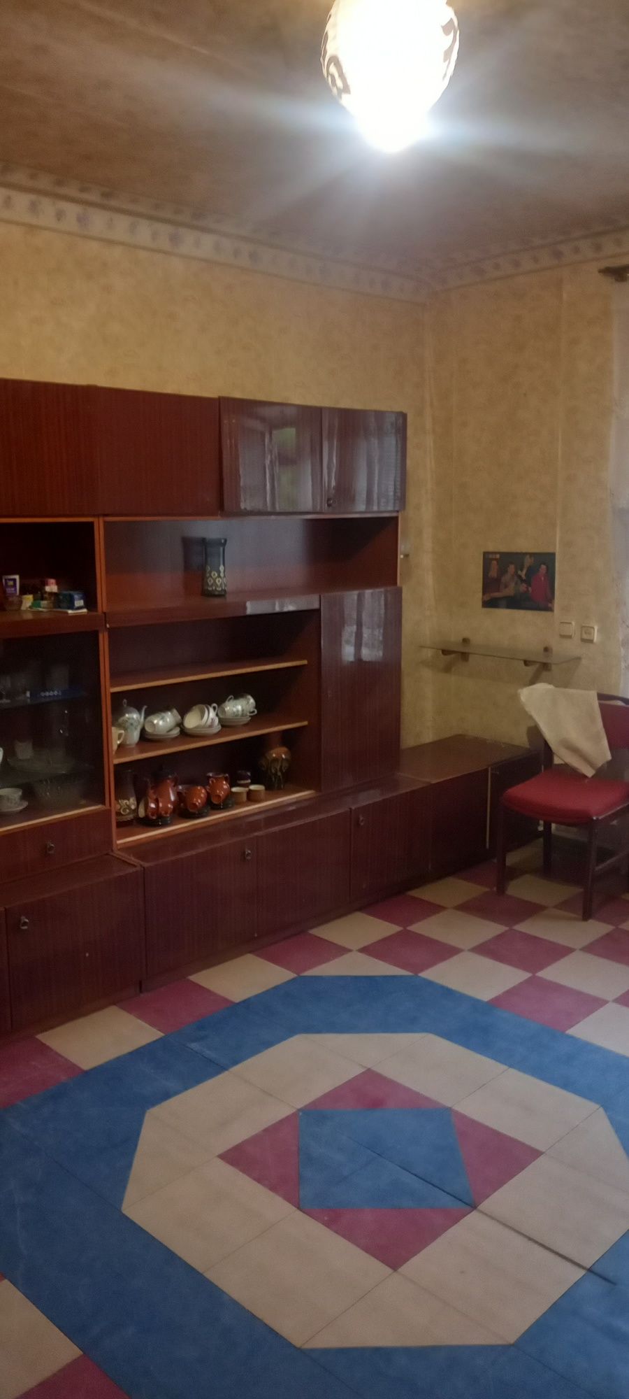 Продам 2ух.к.кв.3/3  р-н Автовокзала АО Эл.,МПО, Брон.дверь.