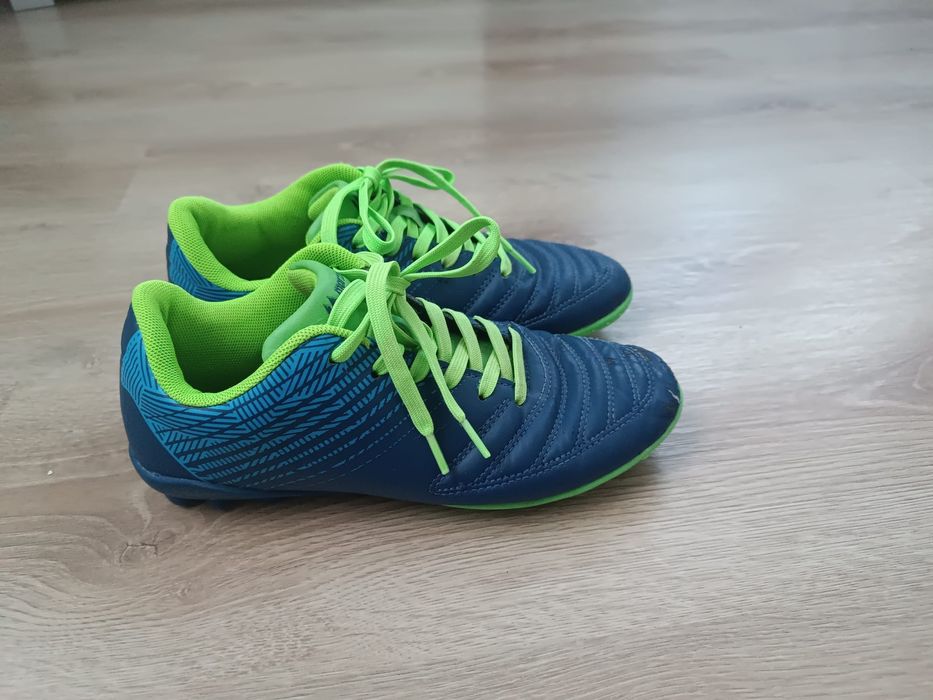 Buty piłkarskie korki roz.37