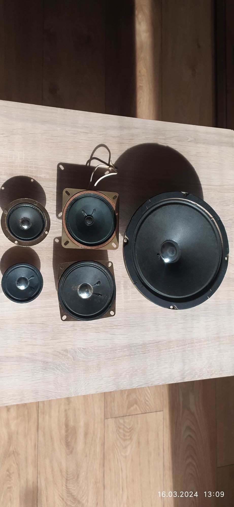 9 Głośnikóe  audio