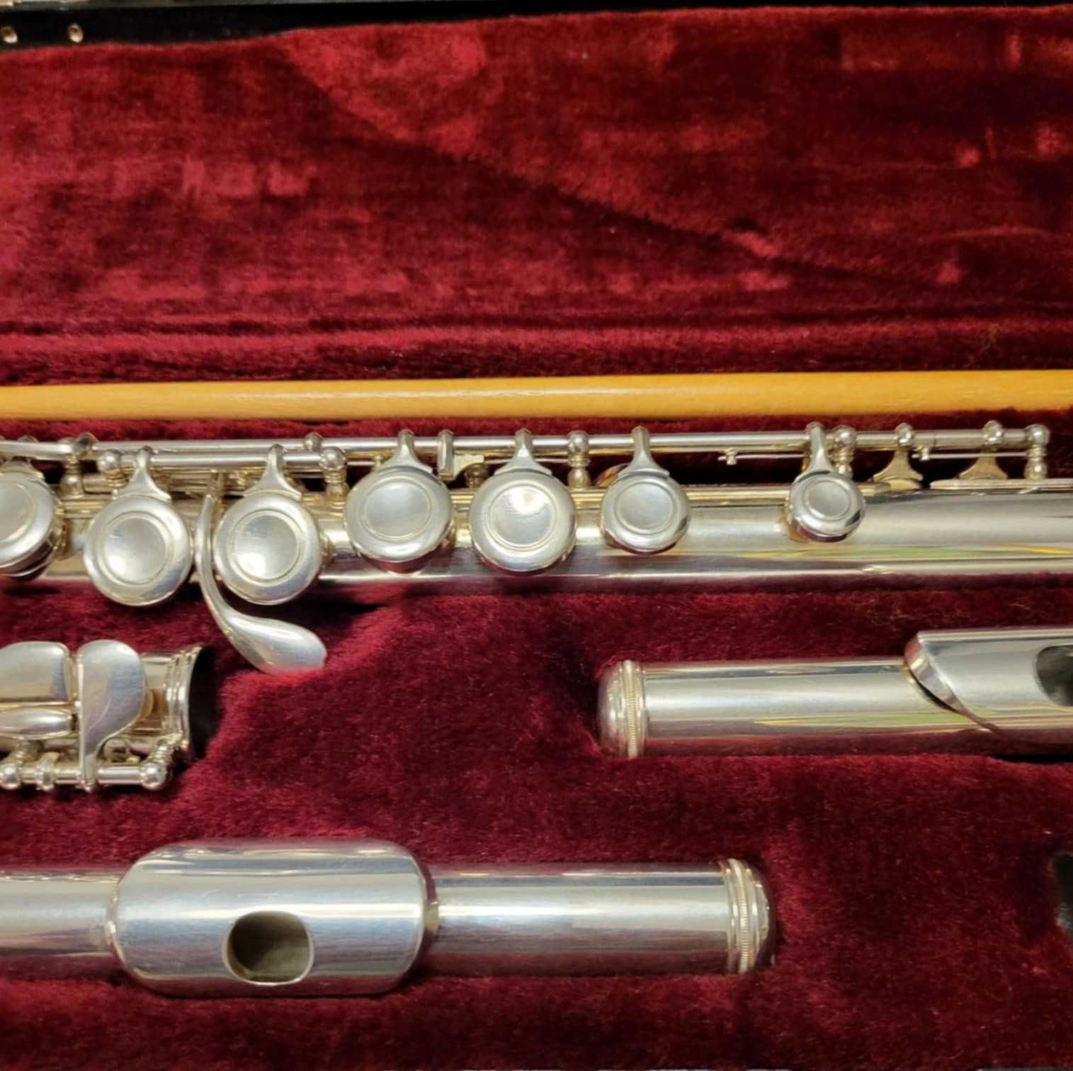 flet poprzeczny JUPITER model 511 z dodatkową główką zakręconą,