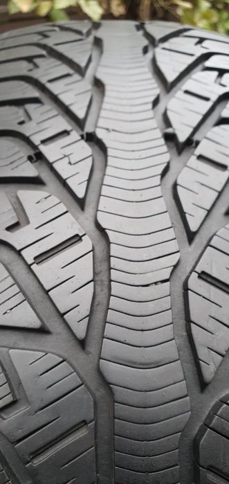 Продам комплект зимових шин 205 /60 R16 Kleber