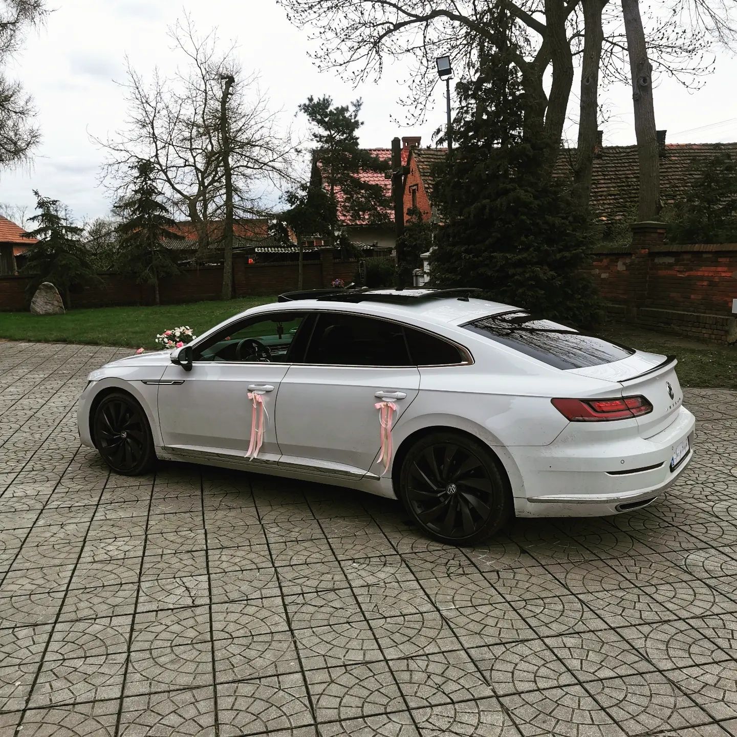 Auto do ślubu, wesela, imprezy, uroczystości, wynajem. Arteon R-Line