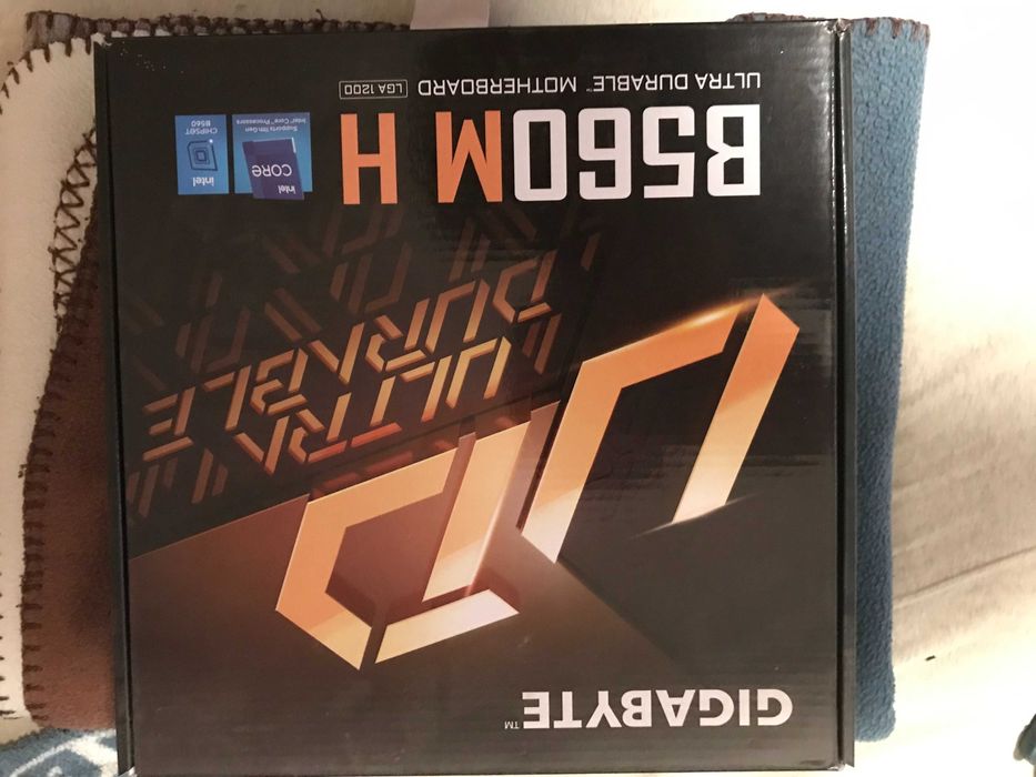 Материнська плата Gigabyte B560M H