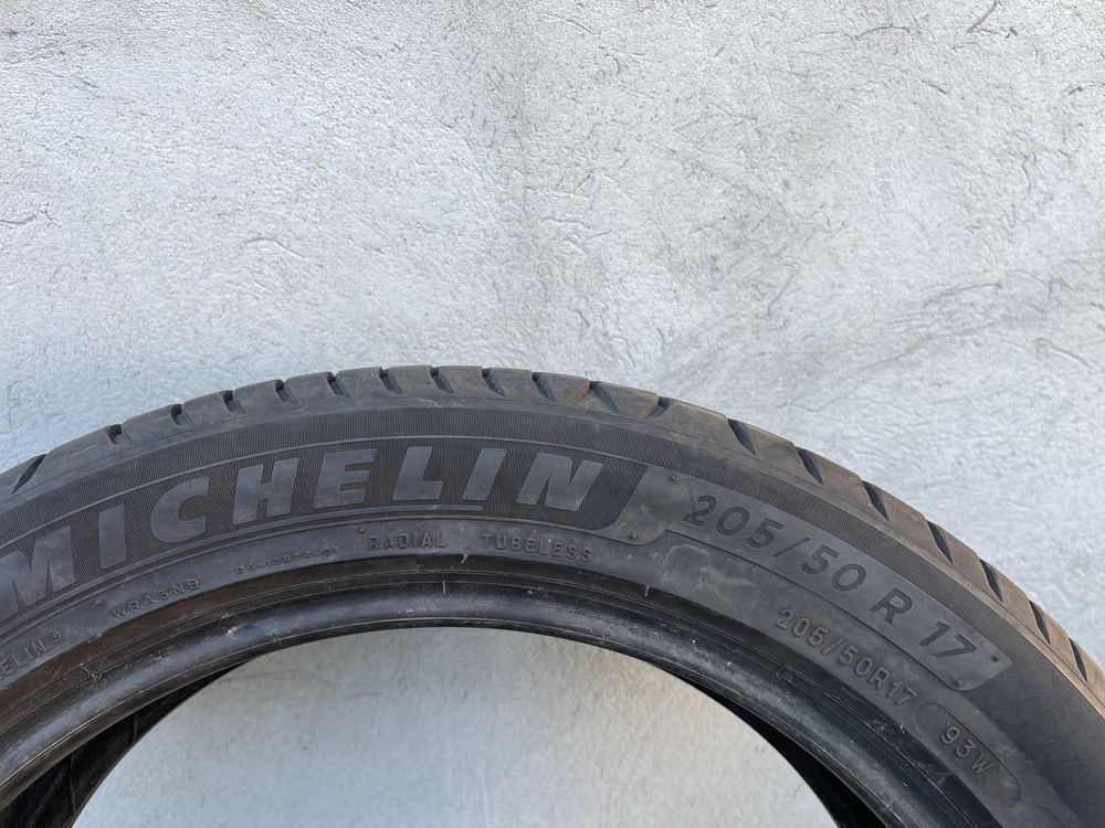 Резина Літо б/у Michelin Primacy4 205/50R17