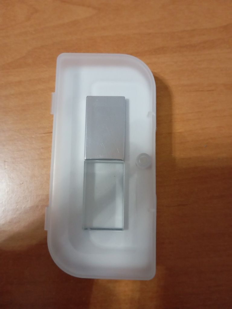 Pendrive 64GB Używany