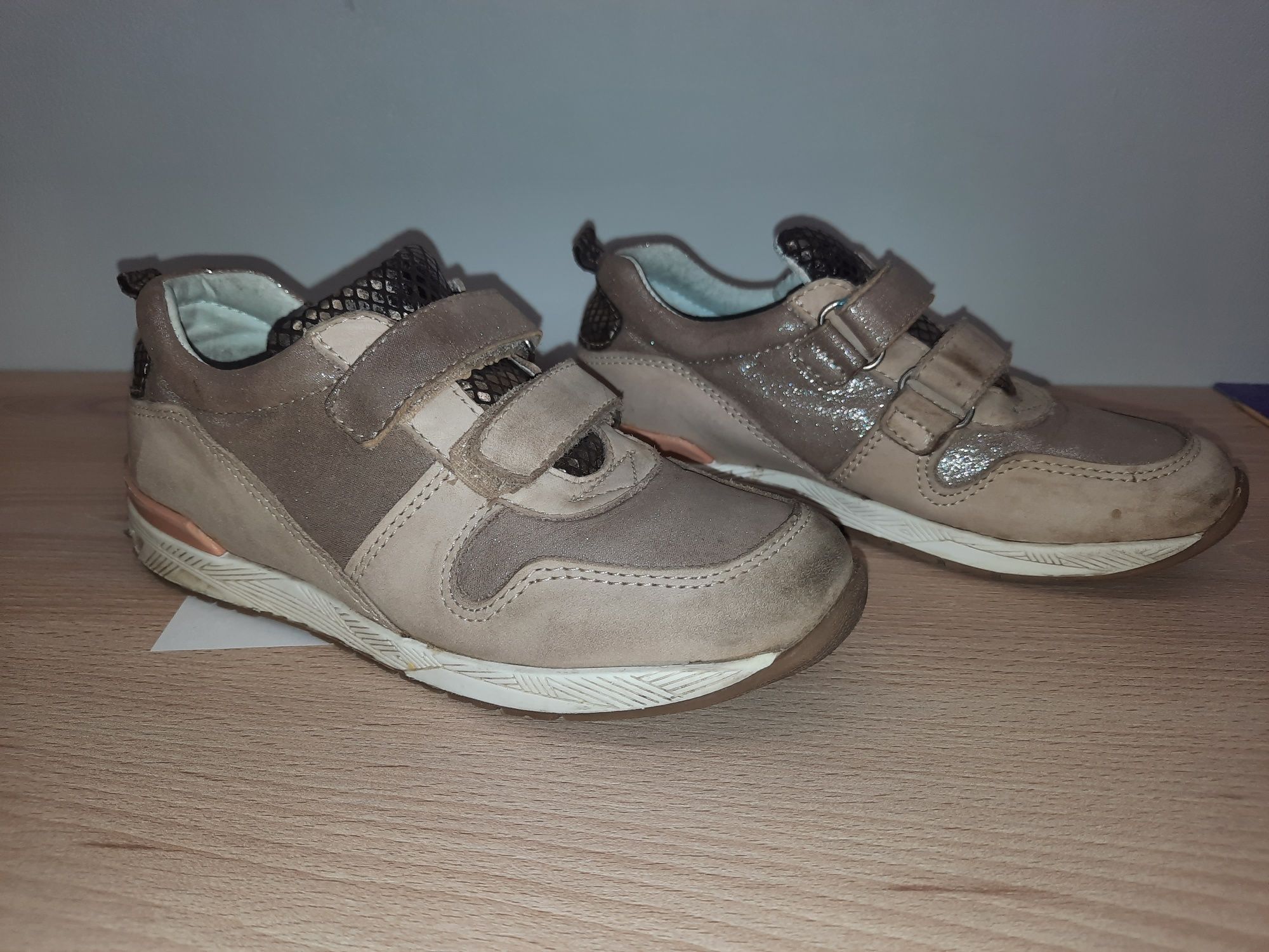 Buty dla dziewczynki Noster 30