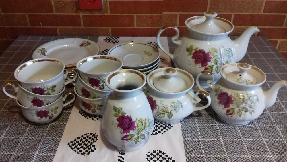 продам чайный сервис СССР новый. 2000грн.