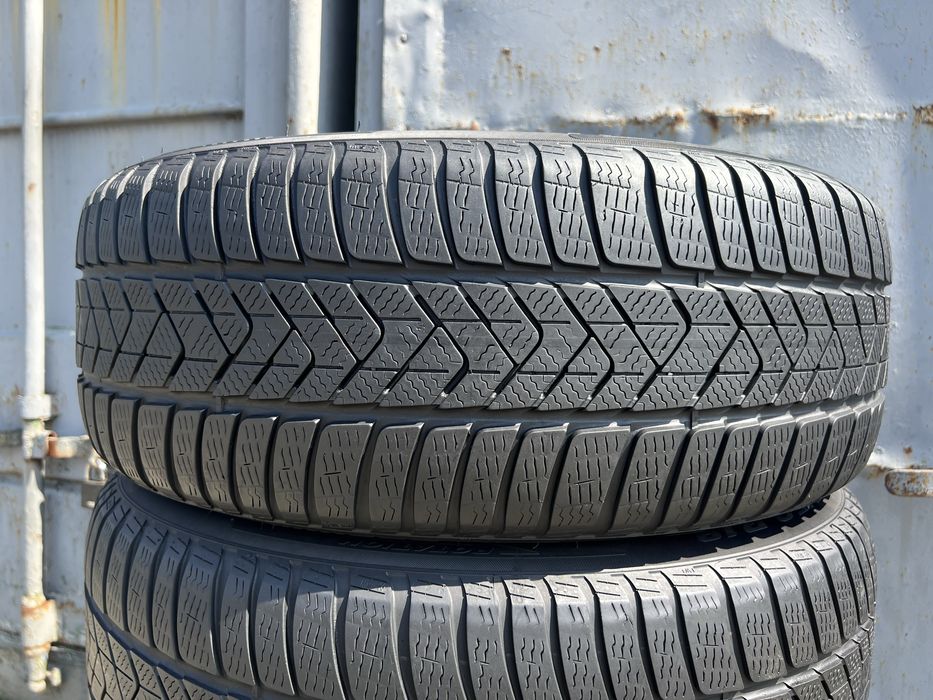245/50 R19 Pirelli 4шт (RunFlat) 2021рік 5.5мм-6.5мм
