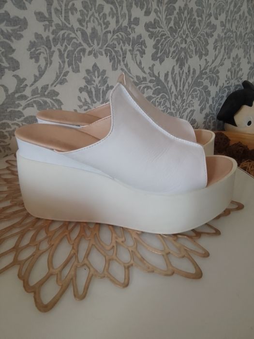 Женские летние шлепанцы-