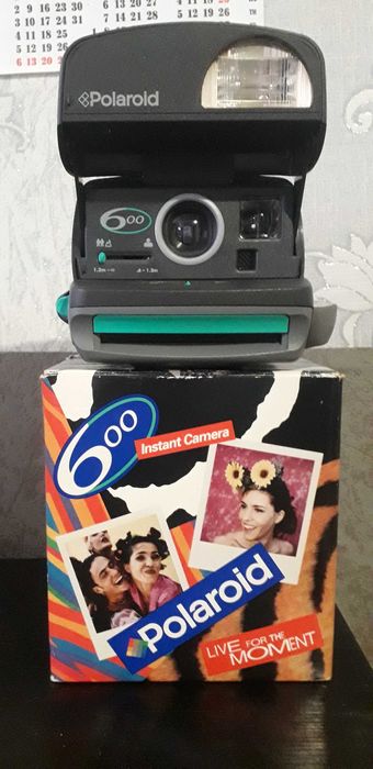 Polaroid 600 Instant camera