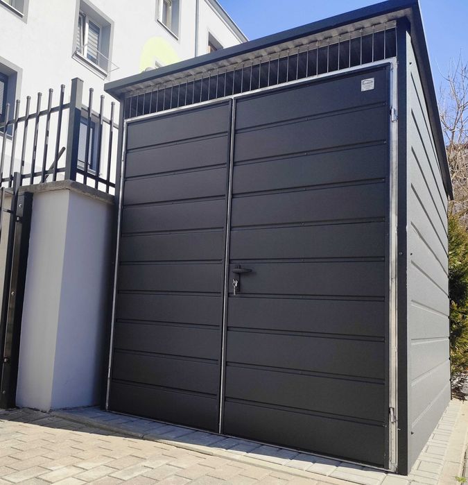 Wiata śmietnikowa z całej blachy 2x2