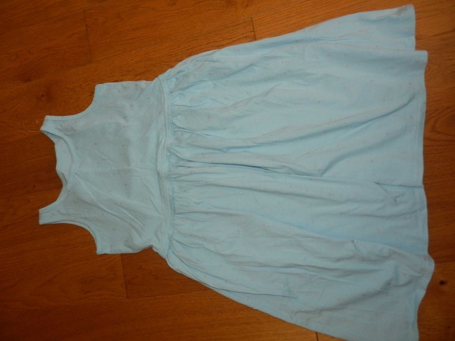 Ubrania dla dziewczynki rozm.146