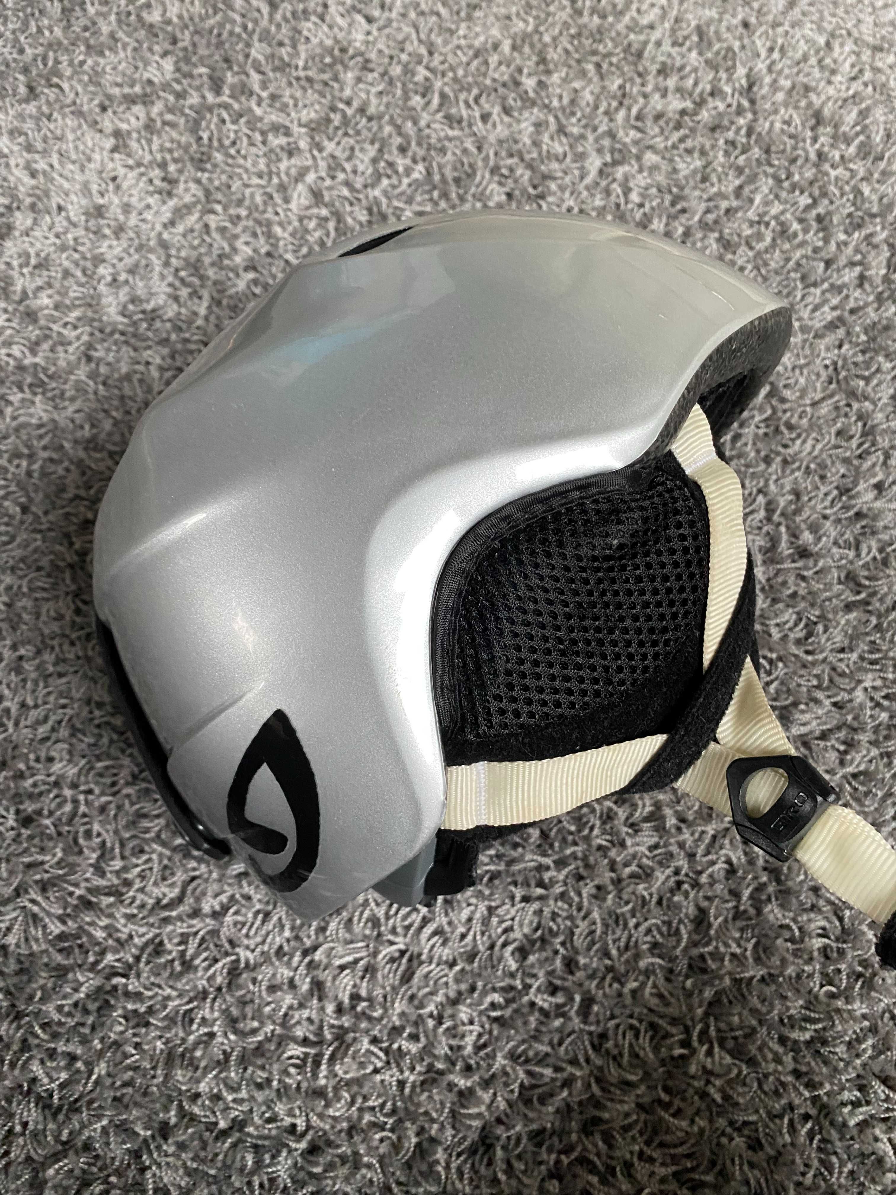 Kask narciarski dziecięcy Giro rozmiar XS/S - srebrny