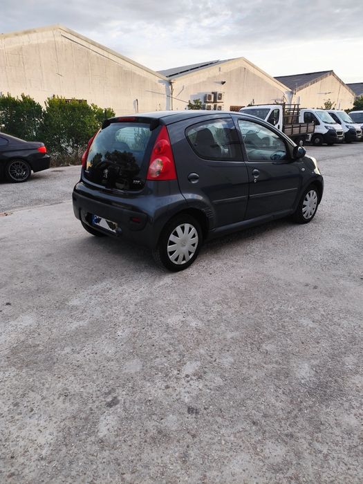 Peugeot 107 1.0 - Auto
