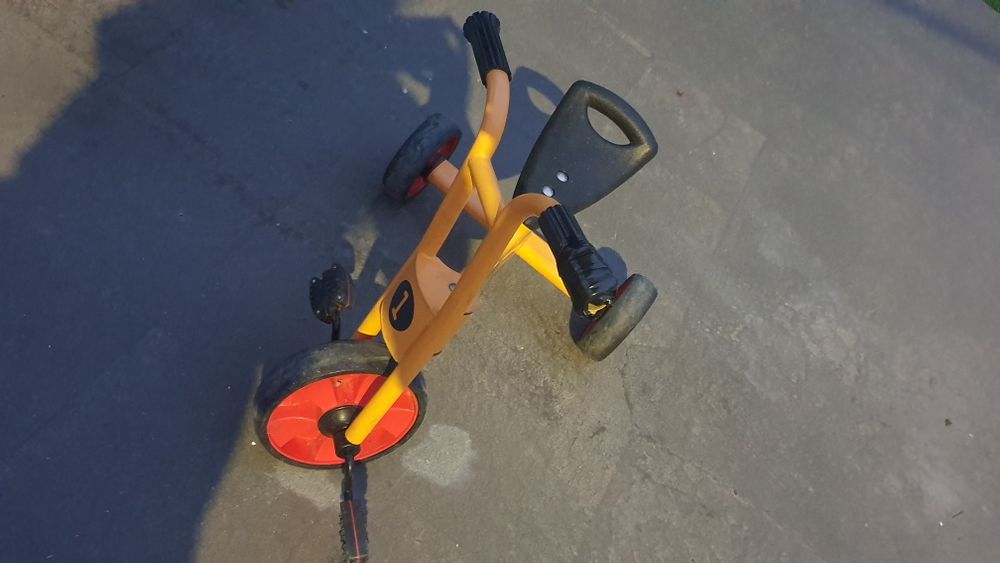 Bicicleta criança pequena