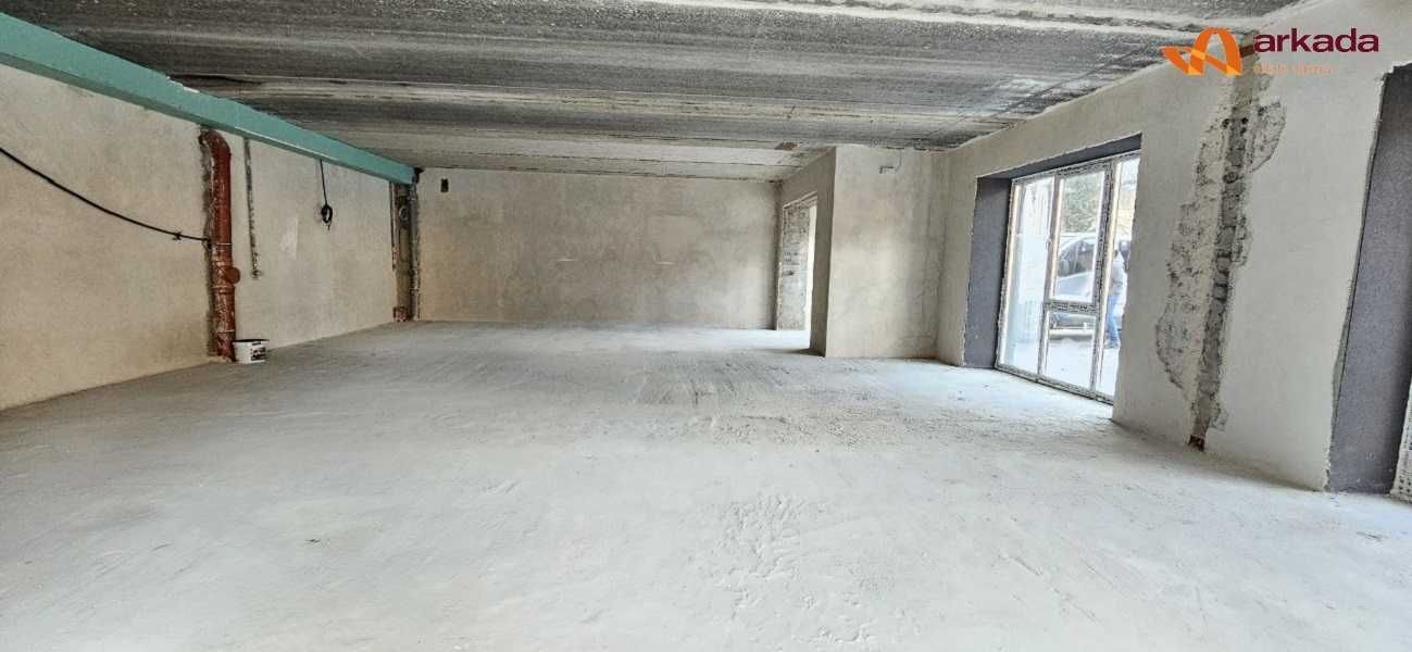 Продаю приміщення біля Парку Шевченка. 96м2.