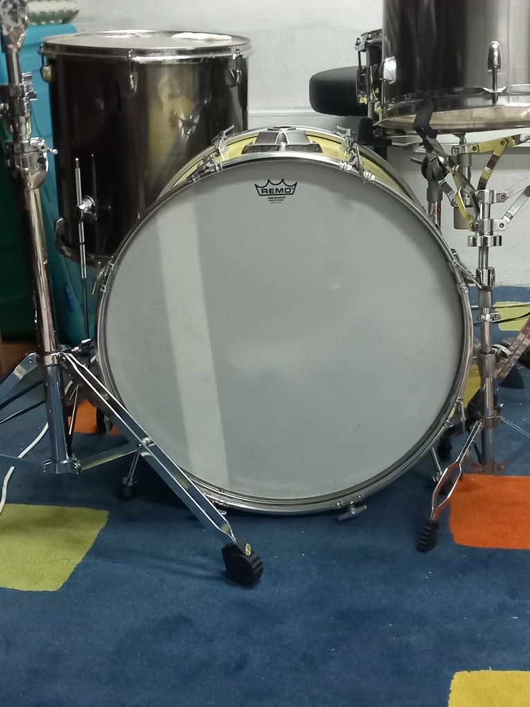 Bombo Tama Swingstar 22"x14" Made in Japan 1982