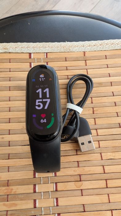 Продам Mi Bend 6 NFC у гарному стані. МастерКарт