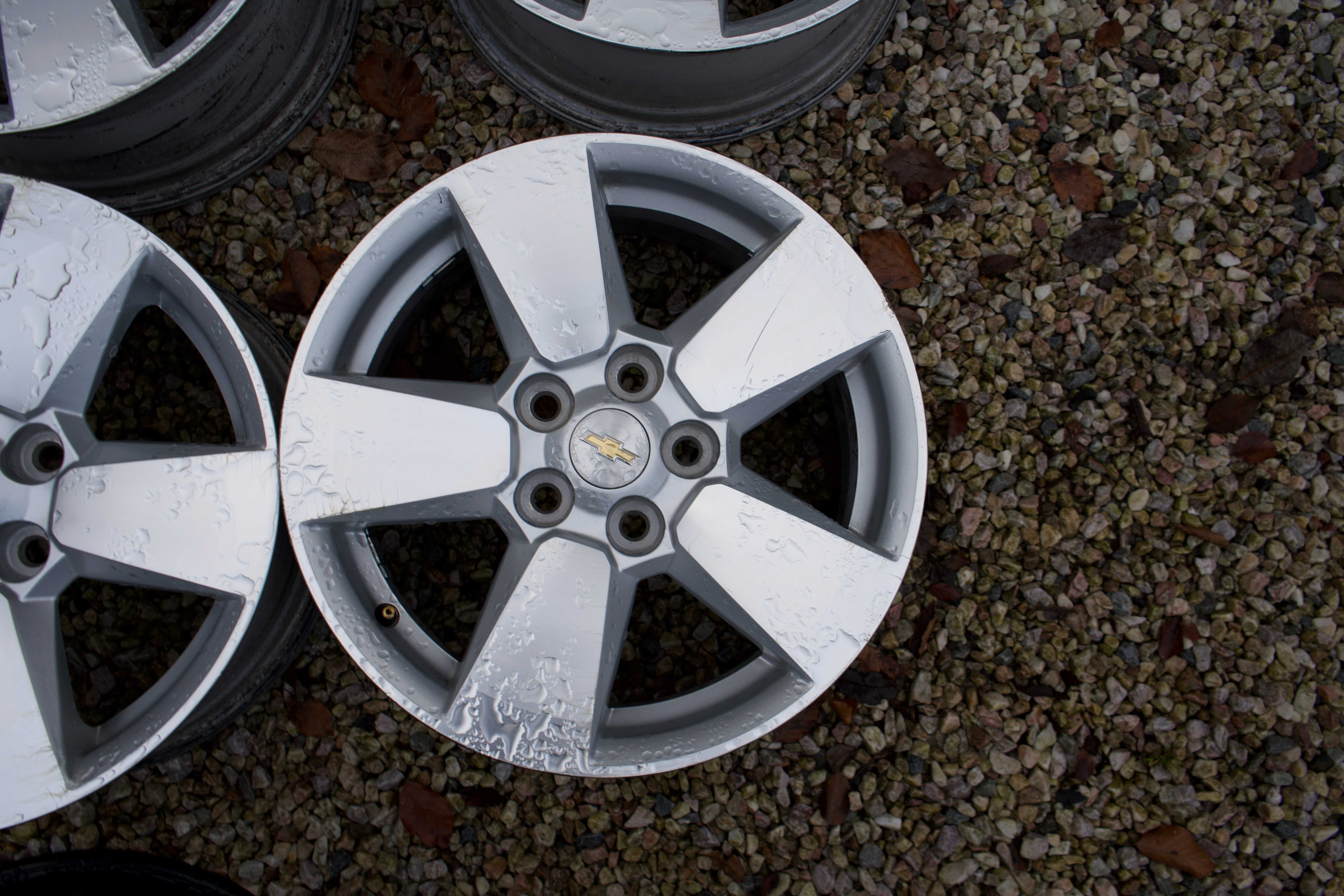 Felgi Alufelgi Chevrolet OEM R17 5x120 7j et 41