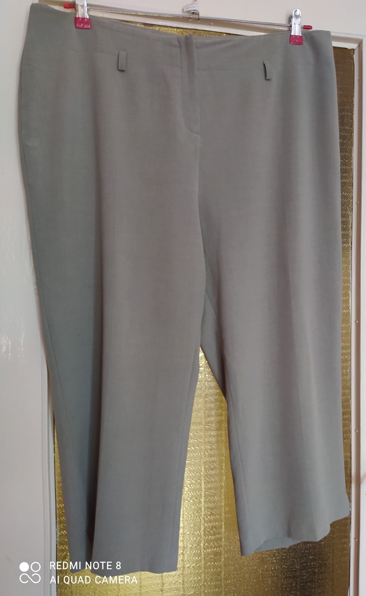 Spodnie damskie, oliwkowe rozmiar 50 euro22