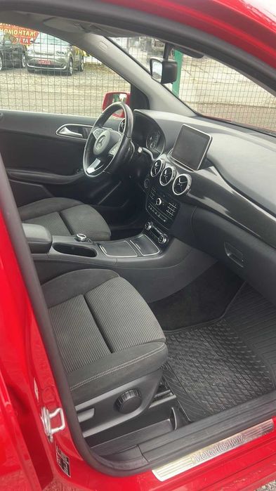 Продам MERCEDES-BENZ 28кВт Рік випуску 2016