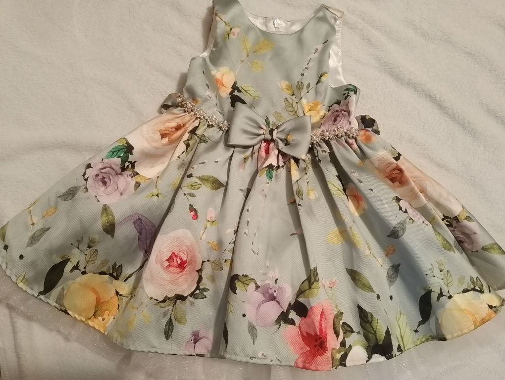 Нарядное платье для девочки