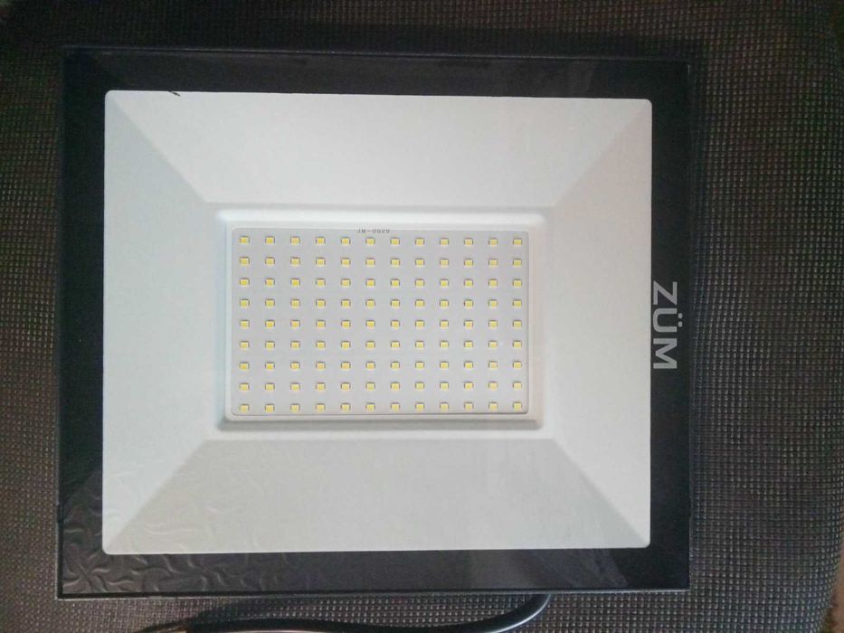 Прожектор світлодіодний ZUM 100 6400K