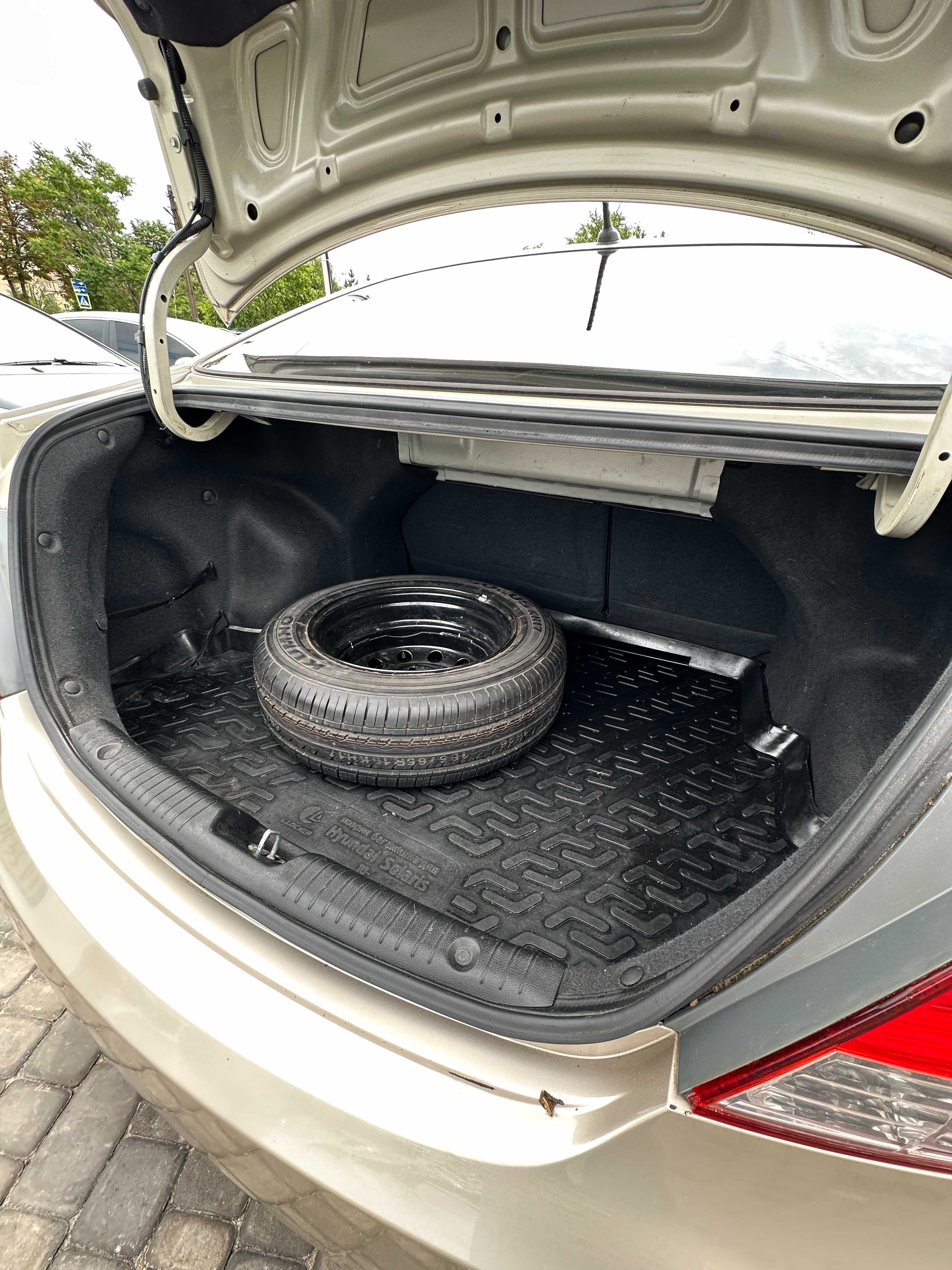 Продам Hyundai Accent 2012 рік можлива розстрочка,кредит!