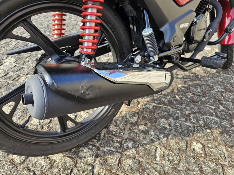 Honda CBF 125 como nova