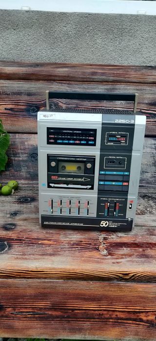 Магнитофон Комета 225 С-3
