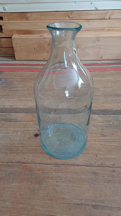 Продам старий скляний бутль, ємність приблизно 3л.