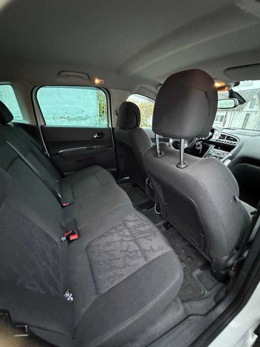 Peugeot 3008, гібрид, дизель, мотор 2.0, кінець 2013 рік