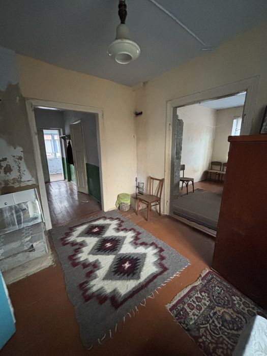 р Продається окремий будинок у с. Бугрин