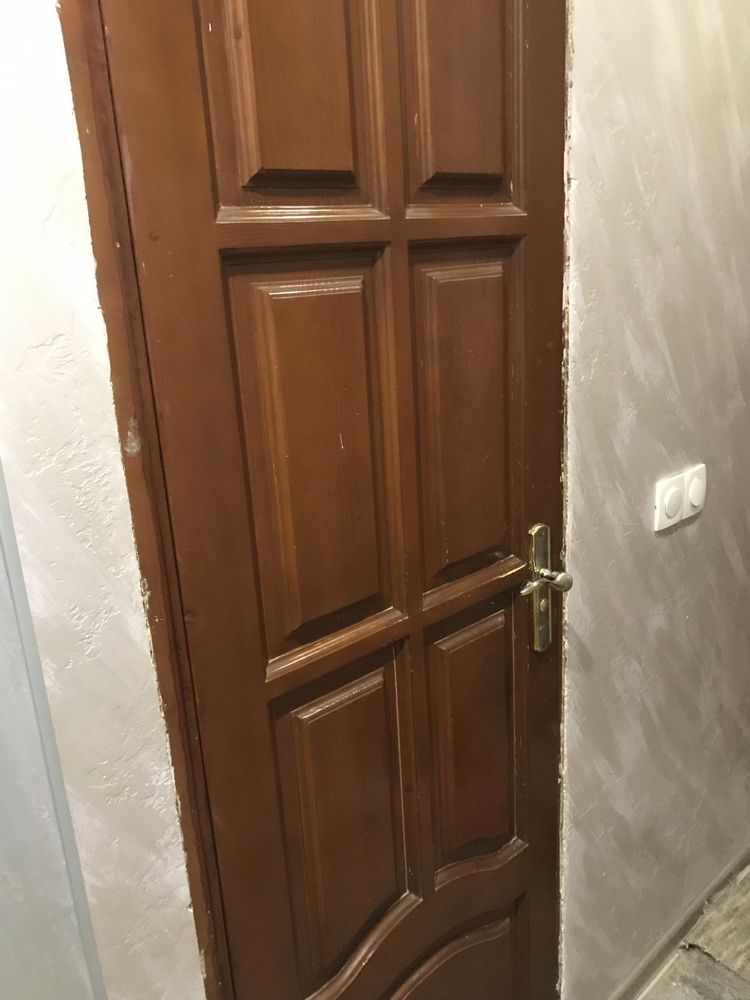 Дерев‘яні двері